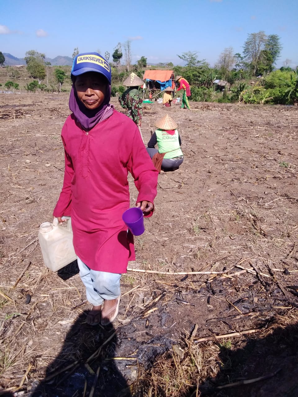 Weha Rima: Sebuah Tradisi Gotong Royong Antar Perempuan Desa