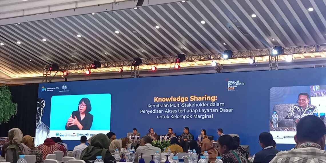 No One Left Behind (Tidak Ada Satu Pun yang Tertinggal)