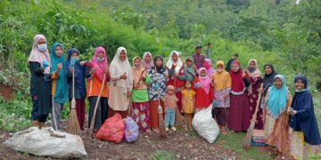 Bakar Sampah Bakar Uang, Buang Sampah Buang Uang