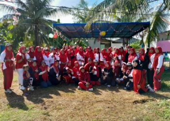 Mengadakan Lomba Agustusan