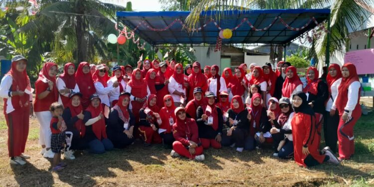 Mengadakan Lomba Agustusan