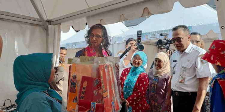 Kuasa Usaha Australia untuk Indonesia, Ibu Gita Kamath Kunjungi Pasar Lokal Pekka Jakarta Selatan